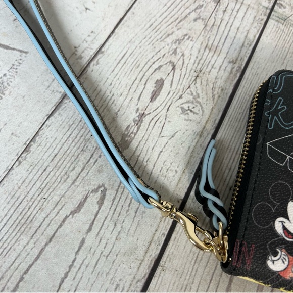 Dooney & Bourke Disney New York City 🥨 Large Zip Around Wristlet Wallet Mickey - Picture 9 of 16